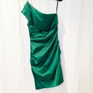 One-Shoulder Green dress